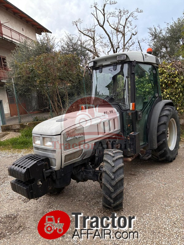 John Deere 6170M trattore agricolo usato - vista frontale