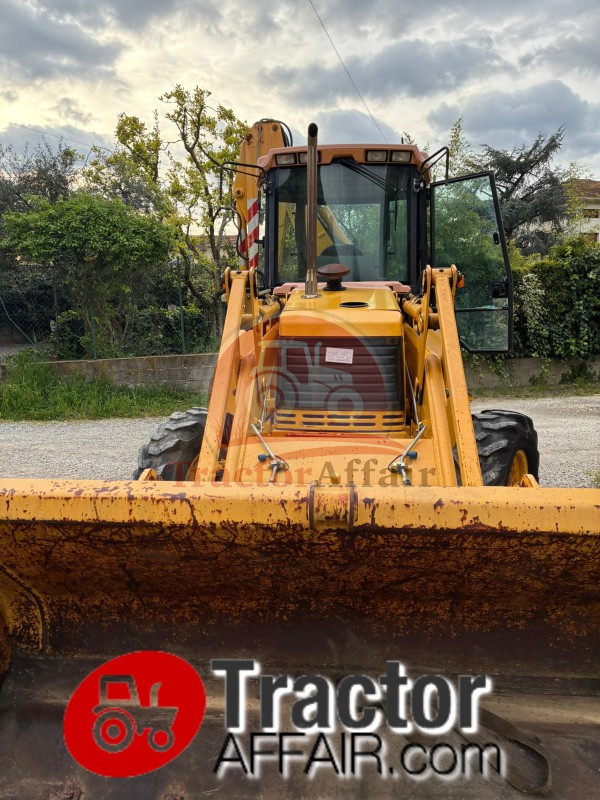 TERNA KOMATSU WB97R 4RM - photo 5