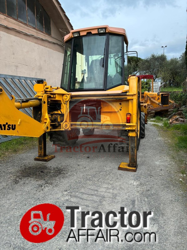 TERNA KOMATSU WB97R 4RM - photo 11